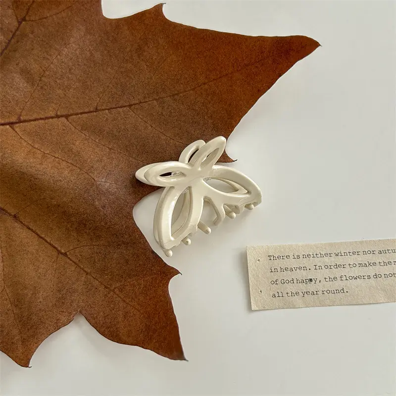Pure White Acetate Hair Clips Set for Women - Image 3