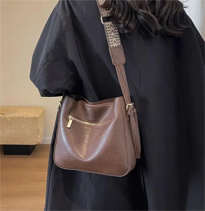Women Retro Brown Leather Shoulder Bag 2023 Winter - Image 6