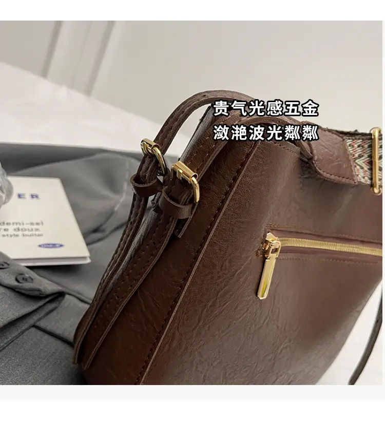 Women Retro Brown Leather Shoulder Bag 2023 Winter — feature 6