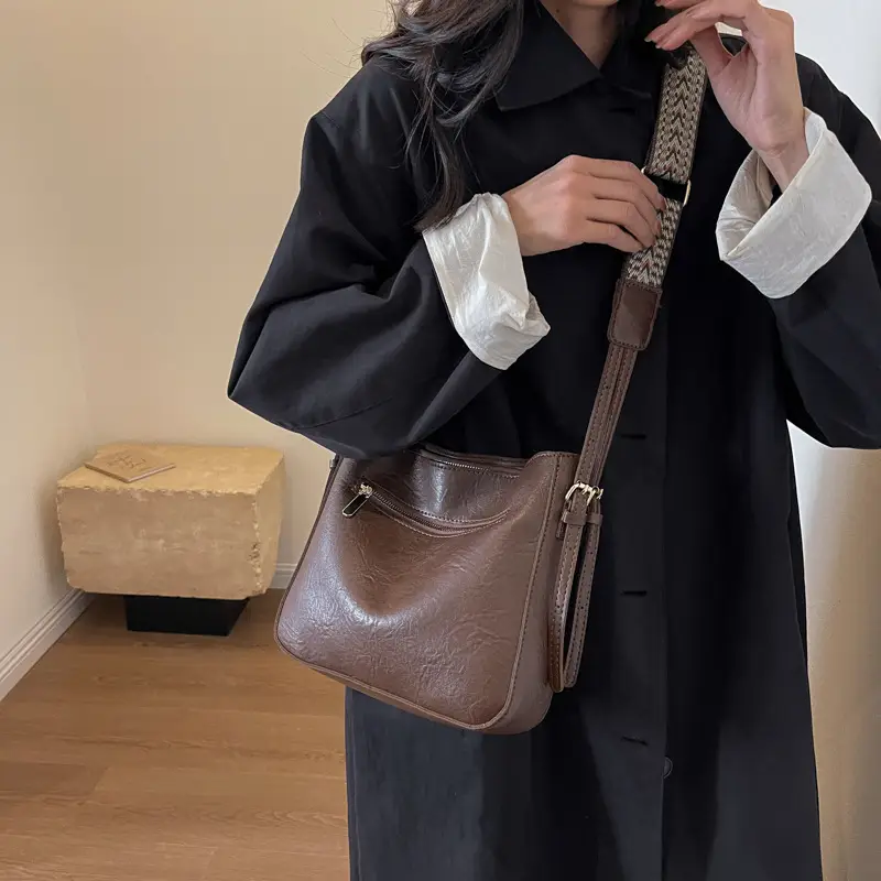 Women Retro Brown Leather Shoulder Bag 2023 Winter - Image 2