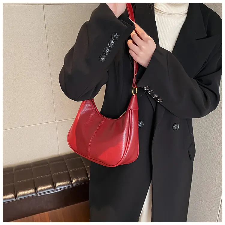 Retro Saddle Bag for Women Black Leather 2023 — feature 16