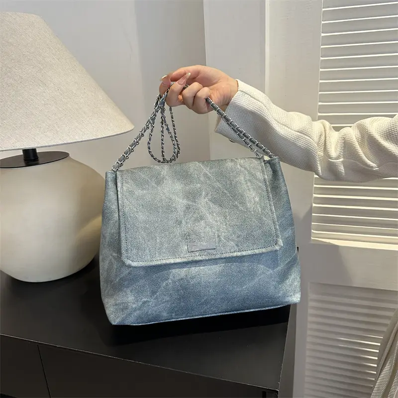 Black Chain Shoulder Bag for Women 2023
