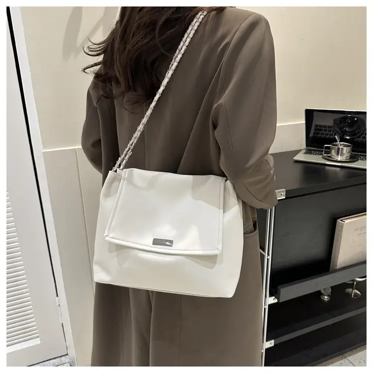 Black Chain Shoulder Bag for Women 2023 — feature 17