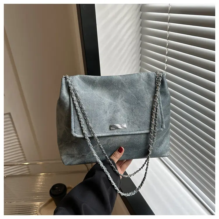 Black Chain Shoulder Bag for Women 2023 — feature 23