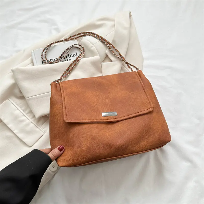 Black Chain Shoulder Bag for Women 2023