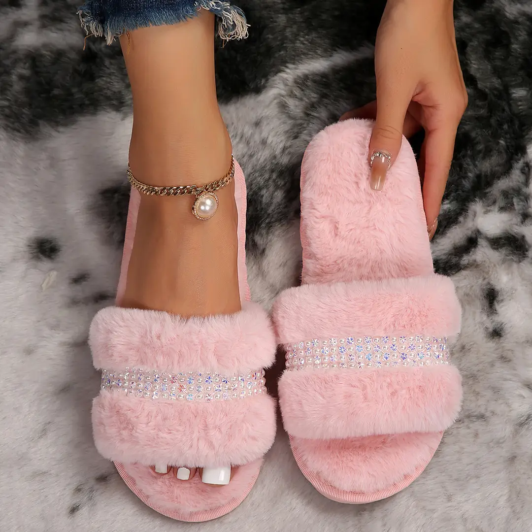 Fashionable Furry Slippers for Women, 2026 Autumn and Winter New Style, Outdoor Wear, Rhinestone Flat Casual Indoor Cotton Slippers