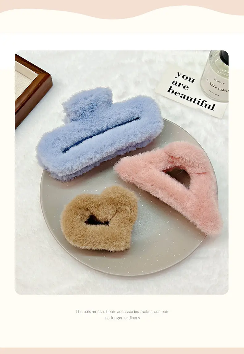 Autumn Plush Clip Hairpin for Girls Brown 14cm — feature 2
