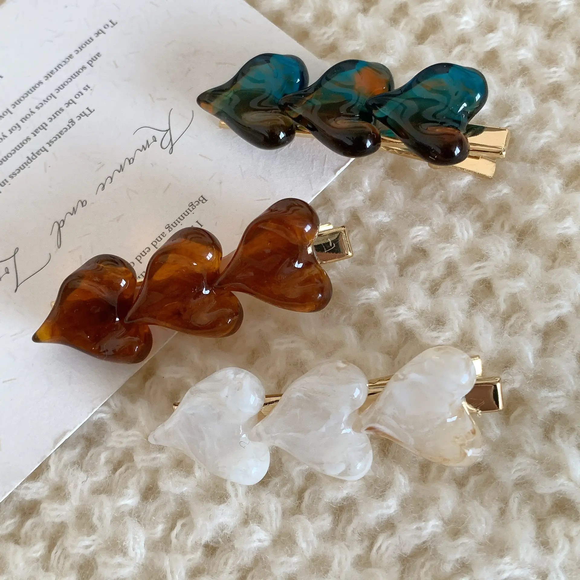 Retro Heart Hairpins for Women - Caramel & White Clips - Image 5
