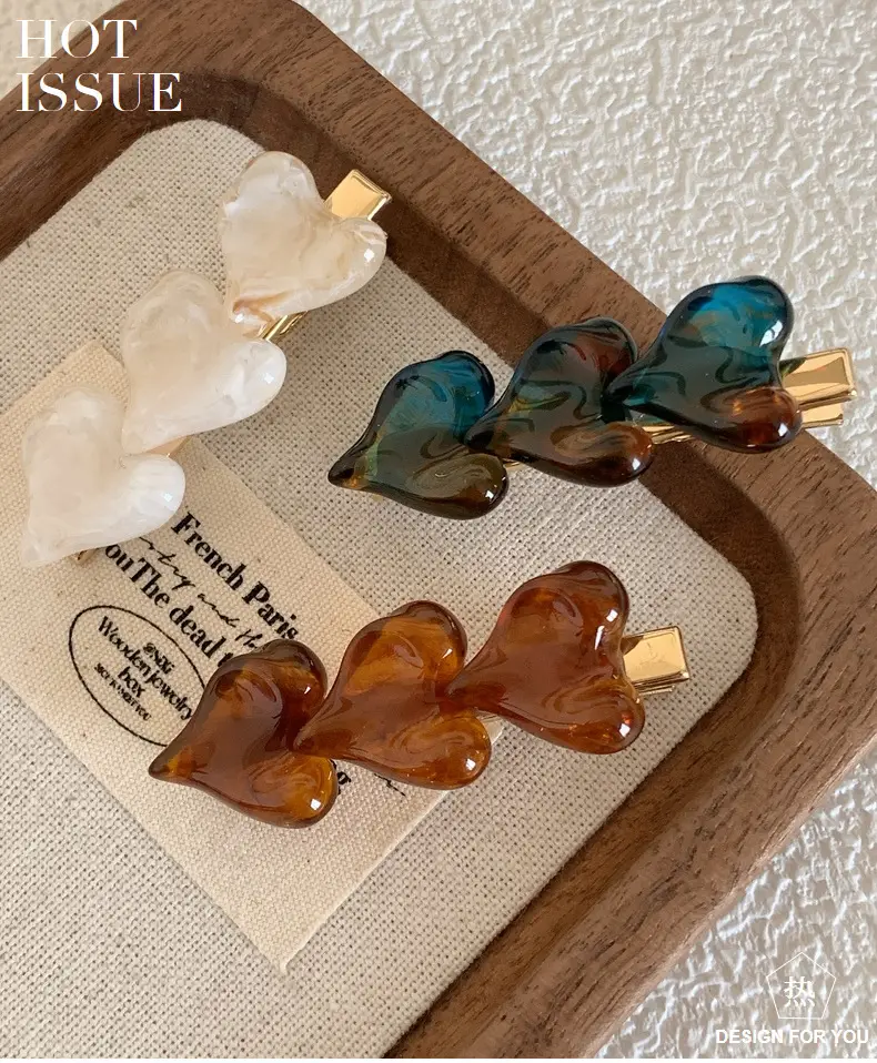 Retro Heart Hairpins for Women - Caramel & White Clips — feature 3