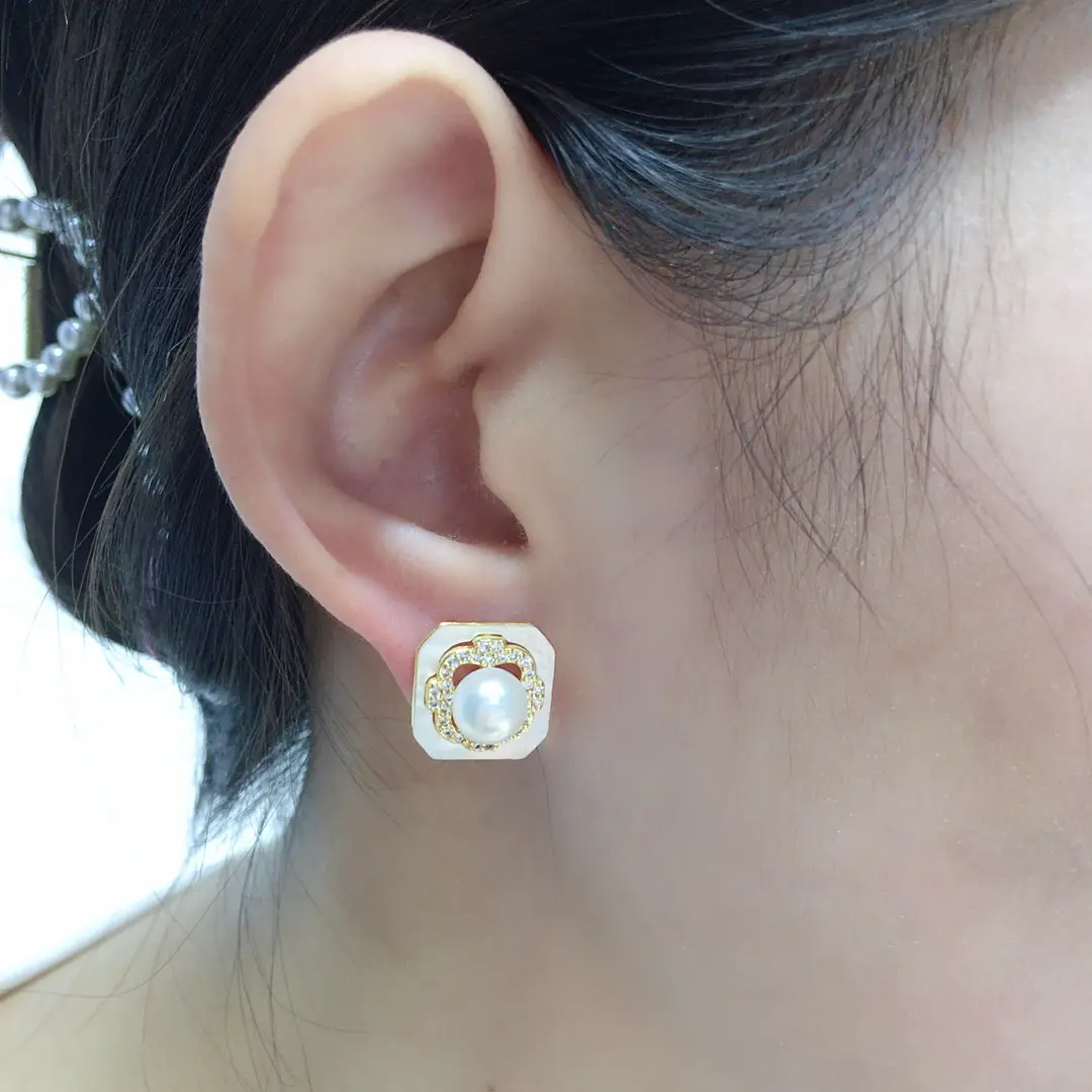 Natural Freshwater Pearl Pendant Earrings Set with Square Shells — feature 15