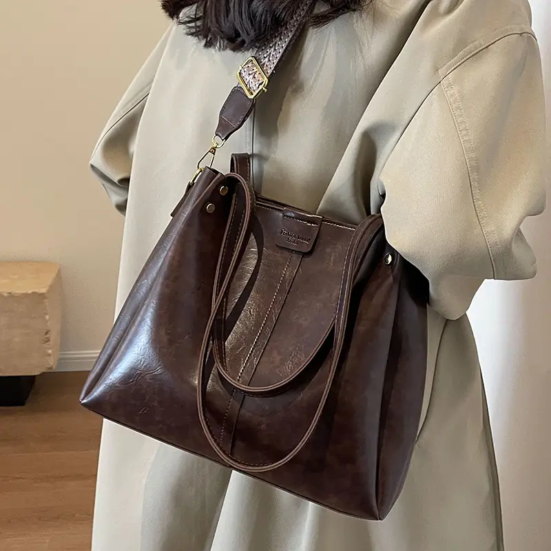 Maillard Women's Large Capacity Brown Leather Tote Bag - Image 6