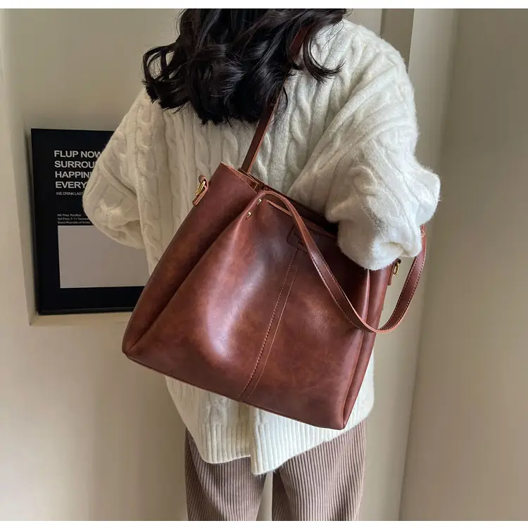 Maillard Women's Large Capacity Brown Leather Tote Bag — feature 18