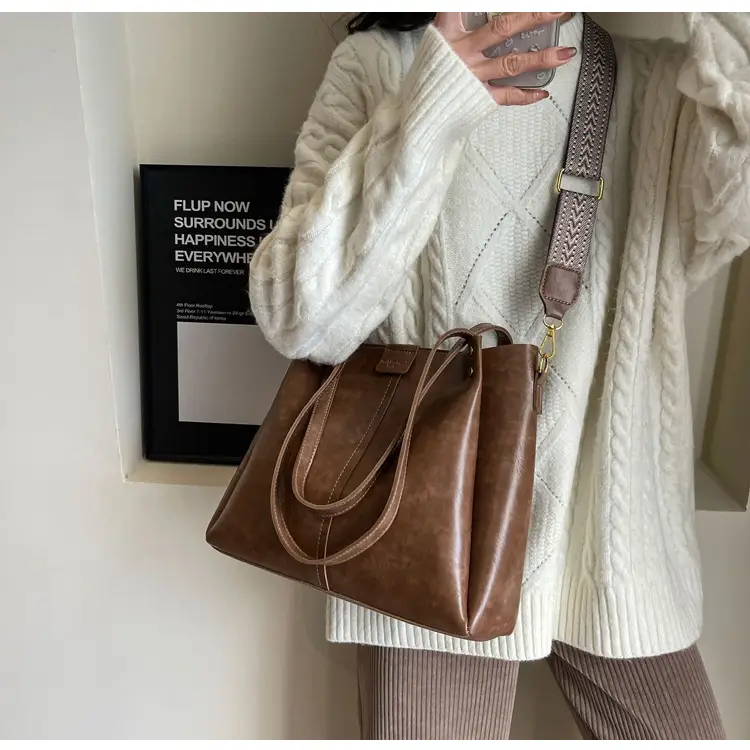 Maillard Women's Large Capacity Brown Leather Tote Bag — feature 20