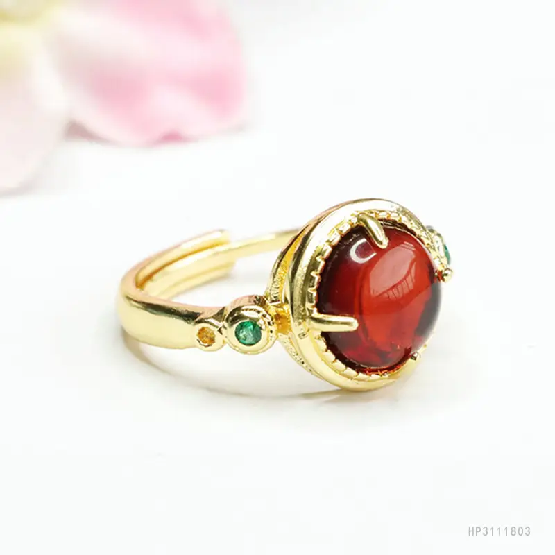 Guan Yu Natural Amber Claw Setting Ring Gold Plated - Image 4