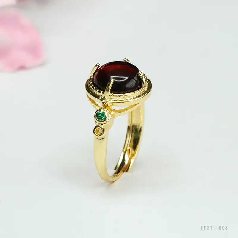 Guan Yu Natural Amber Claw Setting Ring Gold Plated - Image 5