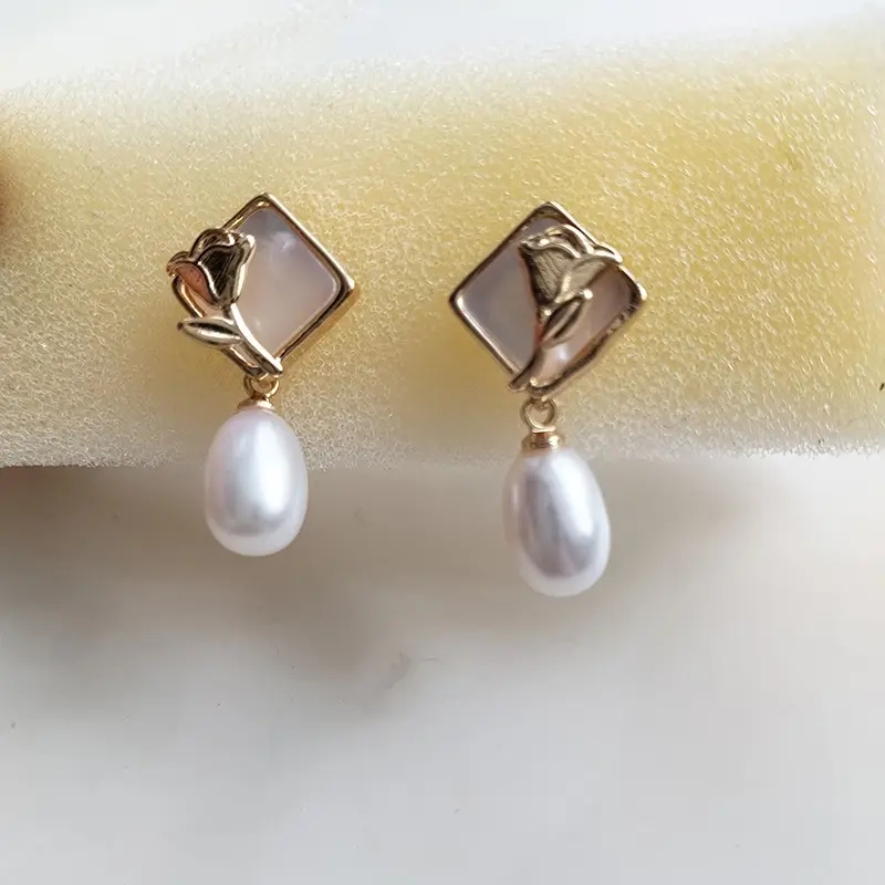S925 Gold Pearl Geometric Earrings Light Luxury New Style — feature 14