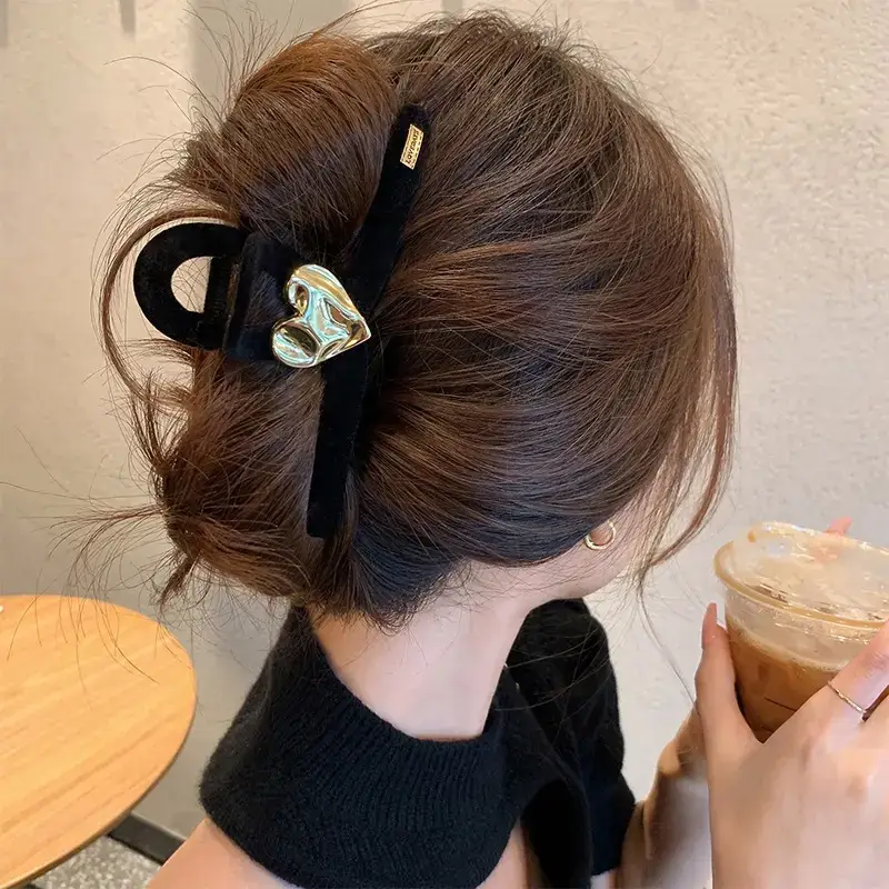 Black Heart Hair Clip for Women 2023 New Size — feature 8