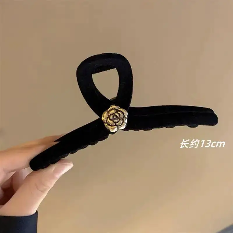 Black Heart Hair Clip for Women 2023 New Size - Image 2