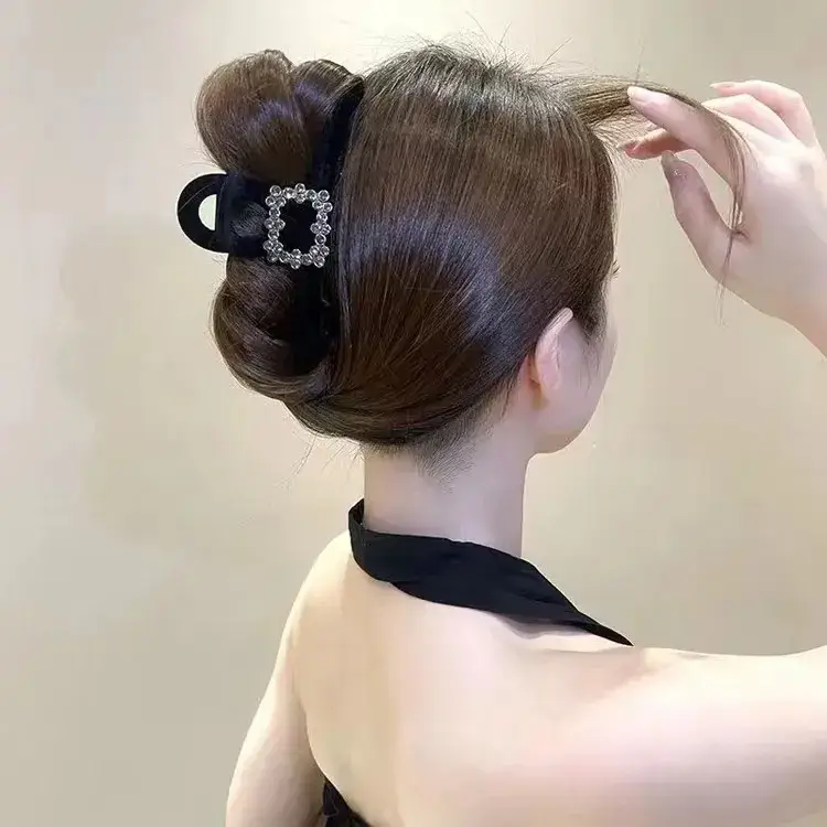 Black Heart Hair Clip for Women 2023 New Size - Image 7