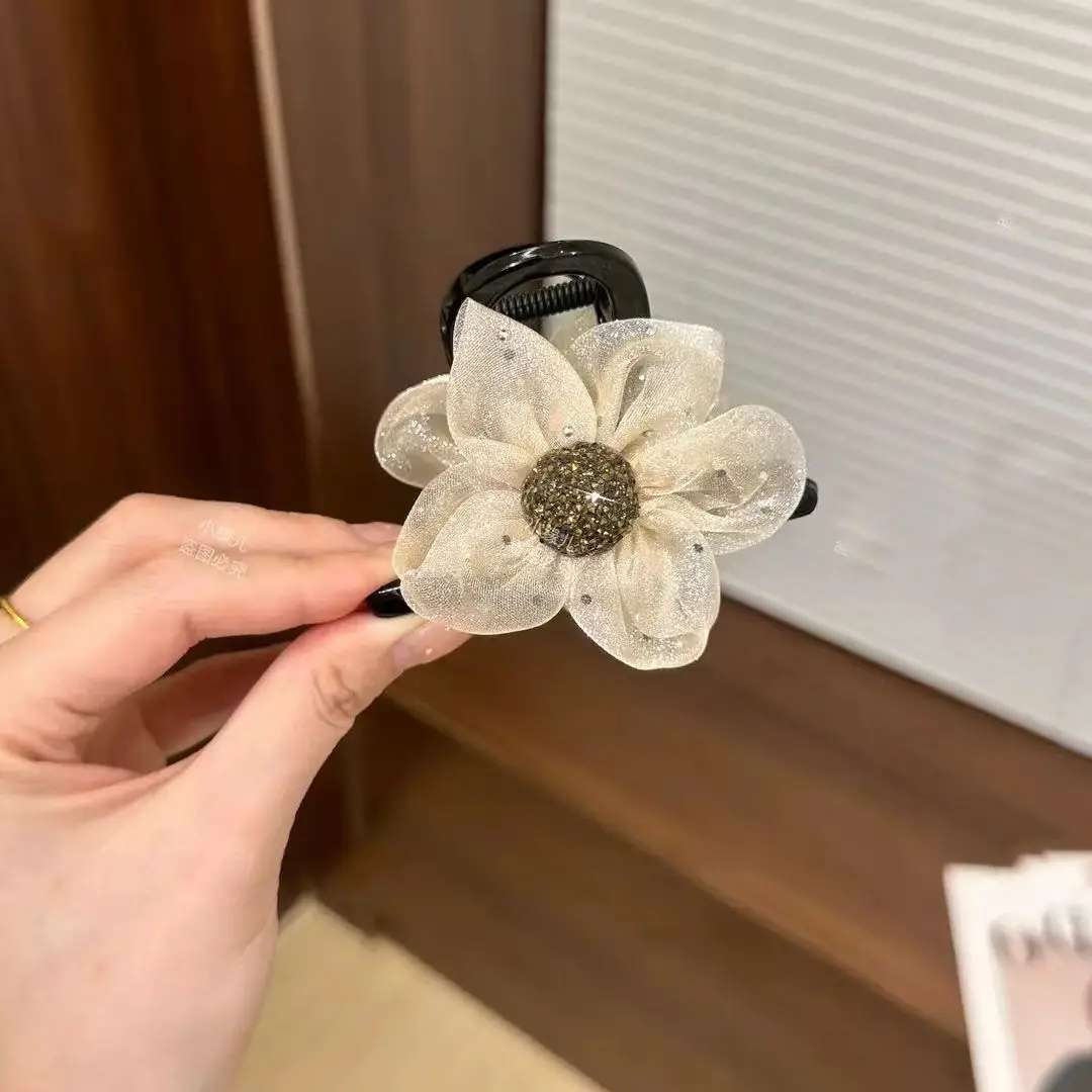 Black Mesh Cloud Bubble Hair Clip for Women — feature 34