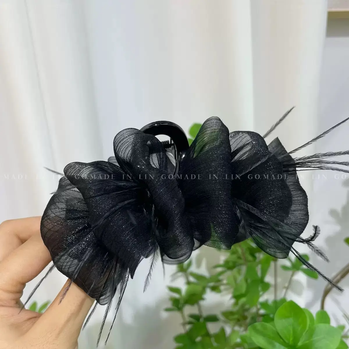 Black Mesh Cloud Bubble Hair Clip for Women - Image 3