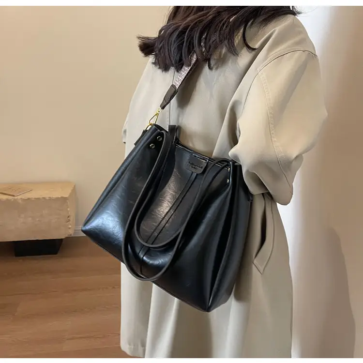 Women's Black Leather Crossbody Tote Bag Large Capacity Autumn Winter — feature 19