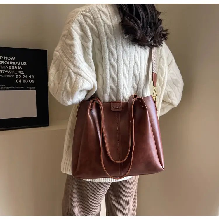 Women's Black Leather Crossbody Tote Bag Large Capacity Autumn Winter — feature 25