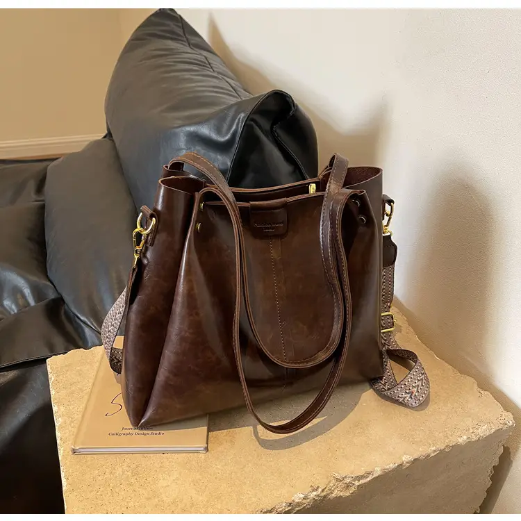 Women's Black Leather Crossbody Tote Bag Large Capacity Autumn Winter — feature 32
