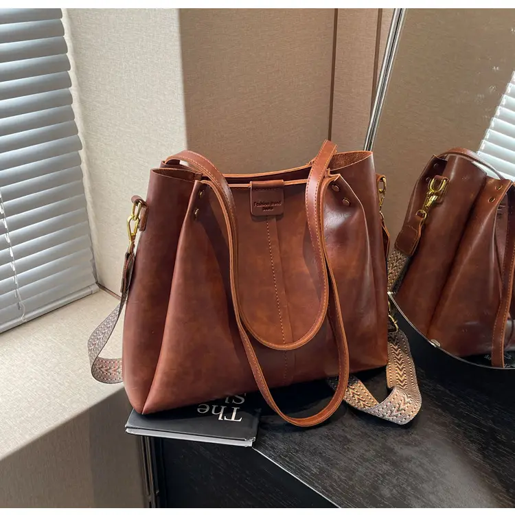 Women's Black Leather Crossbody Tote Bag Large Capacity Autumn Winter — feature 40