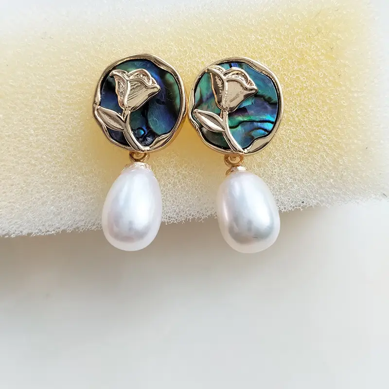 S925 Gold Pearl Geometric Earrings Light Luxury New Style — feature 12