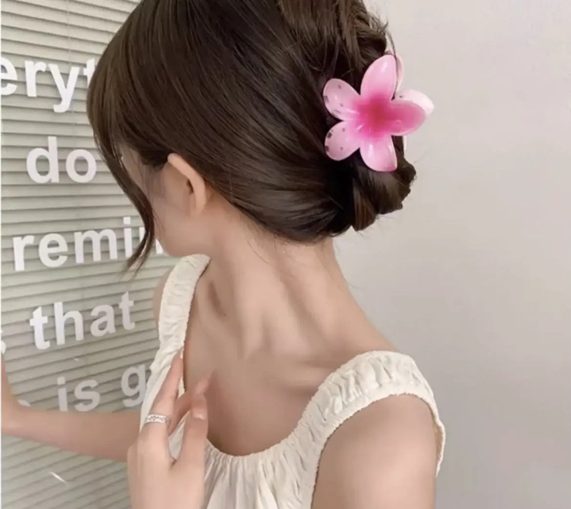 Orange Flower Cross-Country Egg Clip Back Head Clip — feature 5