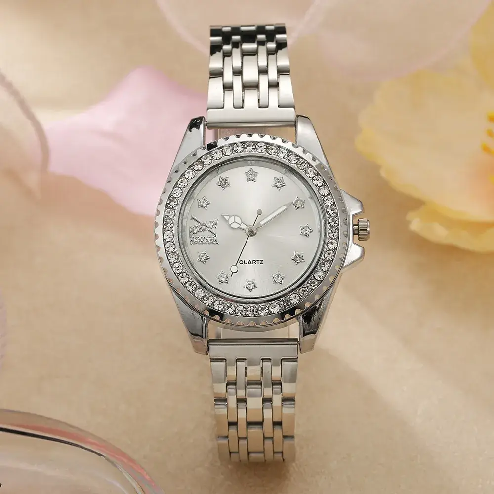 Women's Star Scale Rhinestone Alloy Watch