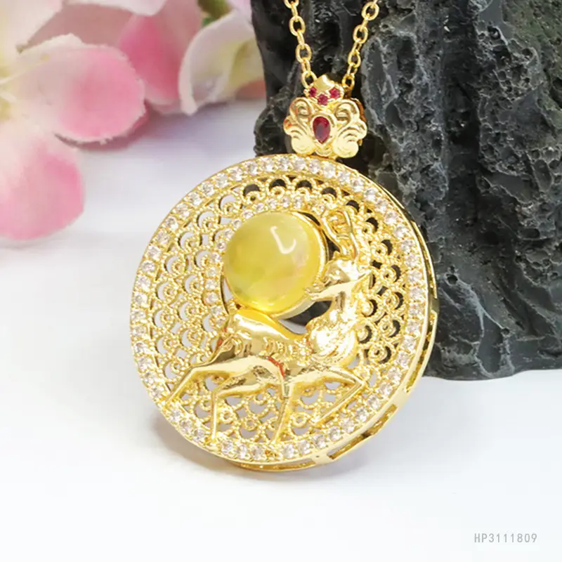 Natural Amber Deer Pendant Necklace Ethnic Gold — feature 9
