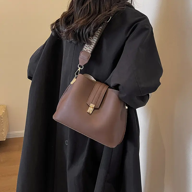Korean Style Black Shoulder Messenger Bag 2023 - Image 7
