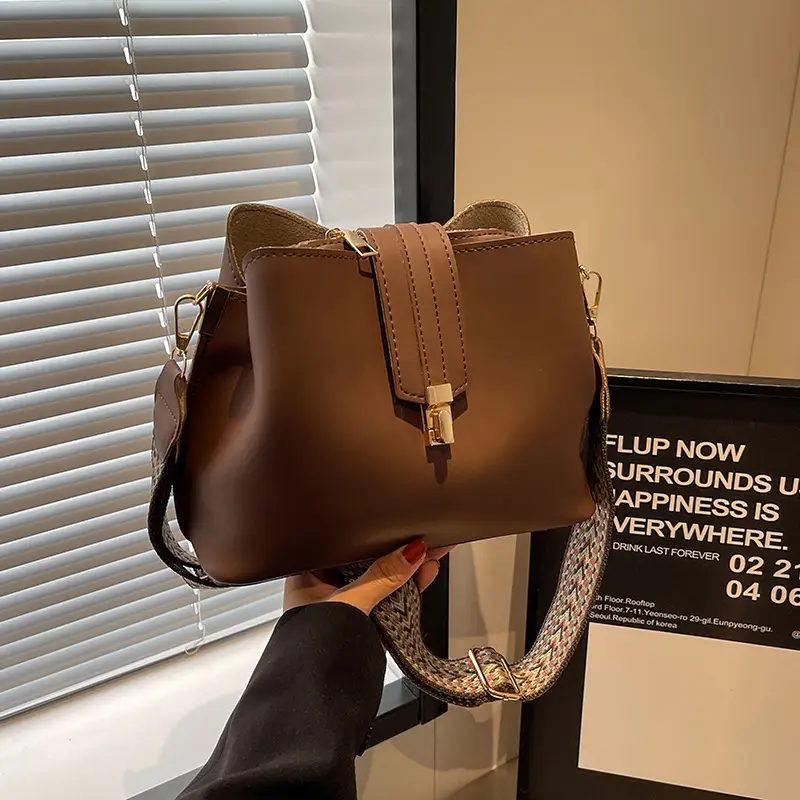 Korean Style Black Shoulder Messenger Bag 2023 - Image 2