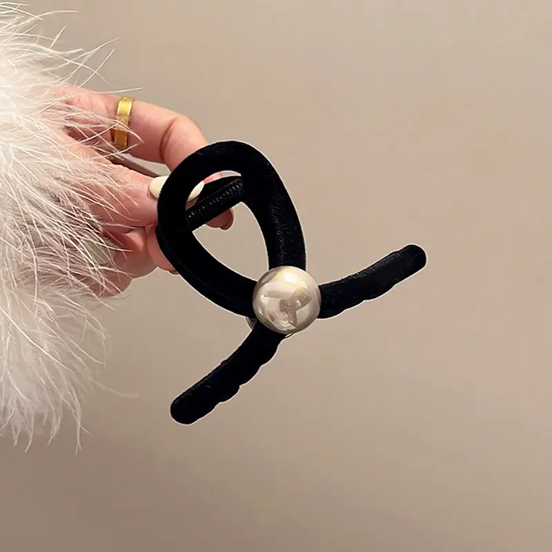 French Style Retro Black Velvet Hair Clip for Women - Image 2