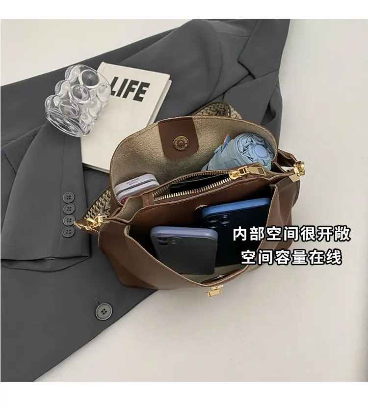 Korean Style Brown Bucket Bag with Wide Strap — feature 17