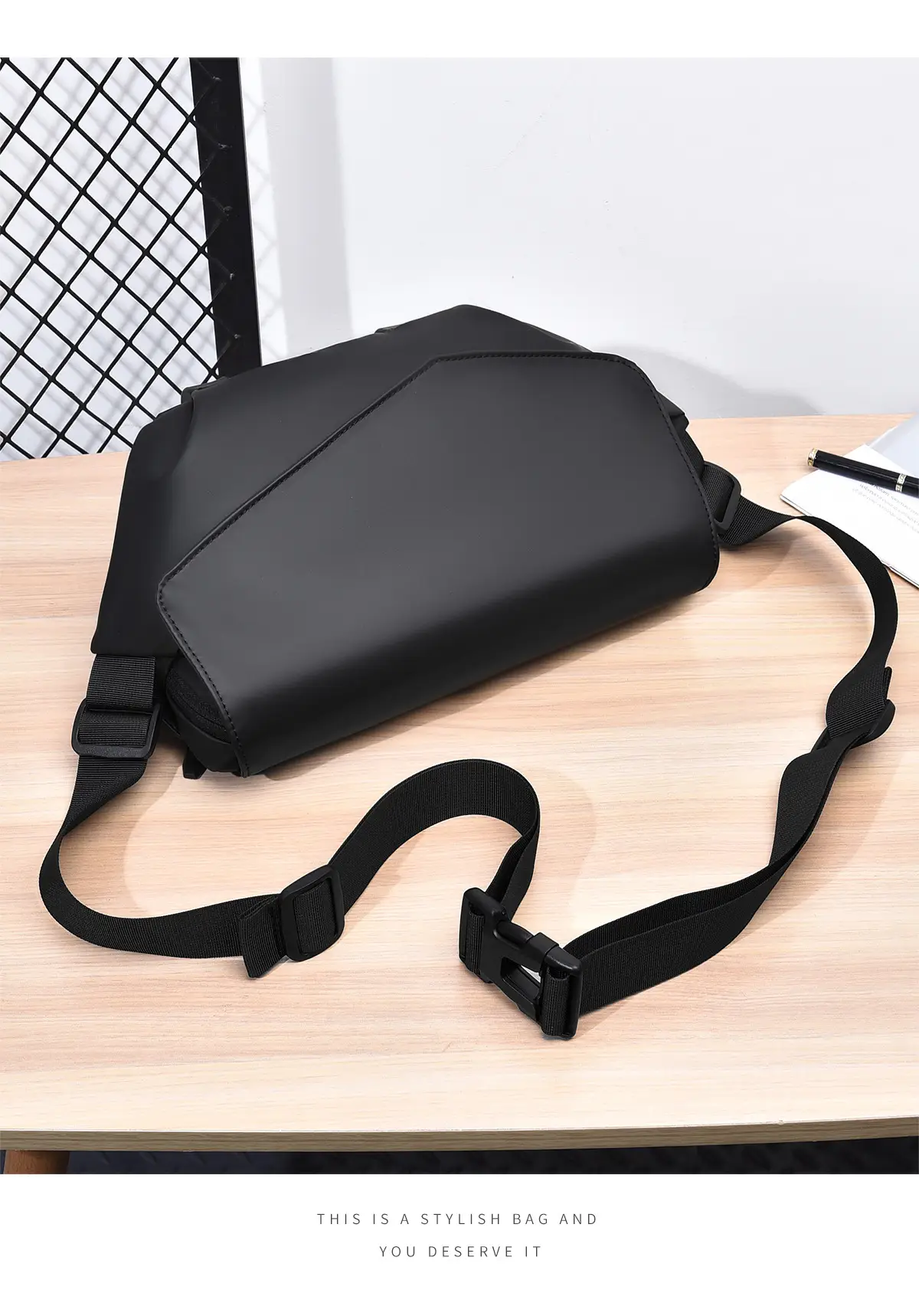 Men's Water-Resistant Crossbody Bag Black — feature 21