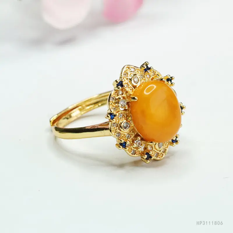 Guan Yu Natural Amber Ring Full Honey Old Beeswax Vintage - Image 3