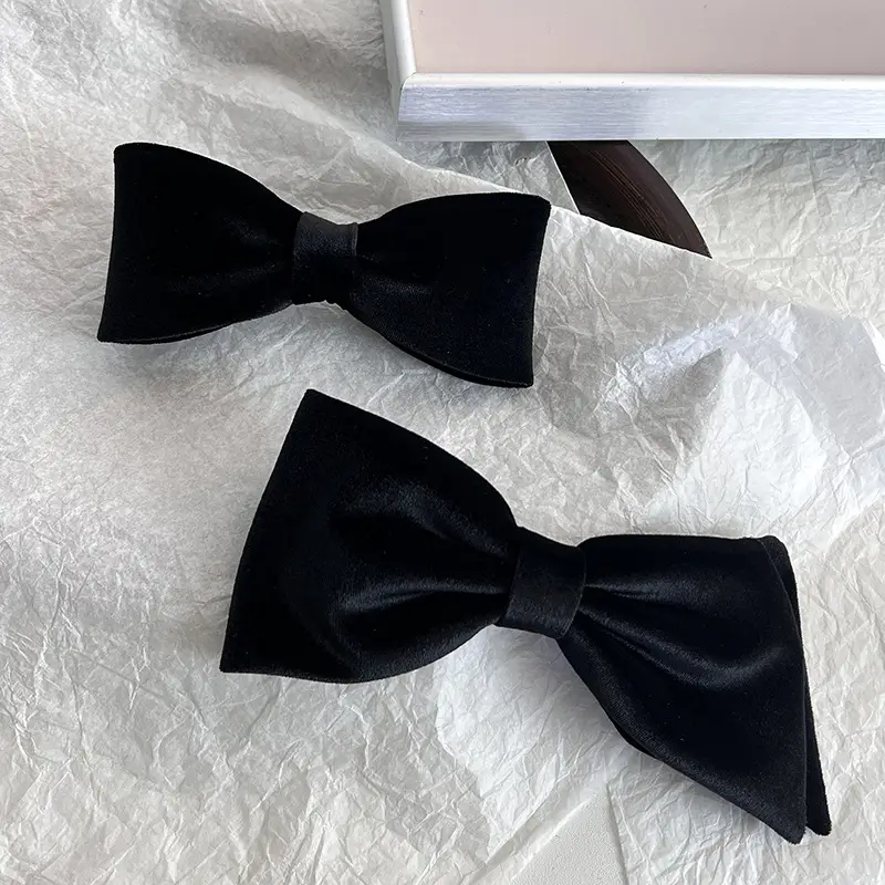 Black Silk Velvet Hairpin with Elegant Bow Design — feature 12