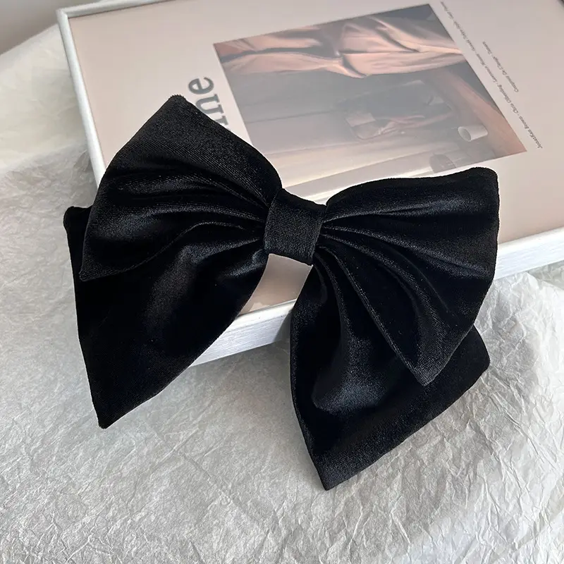Black Silk Velvet Hairpin with Elegant Bow Design — feature 17