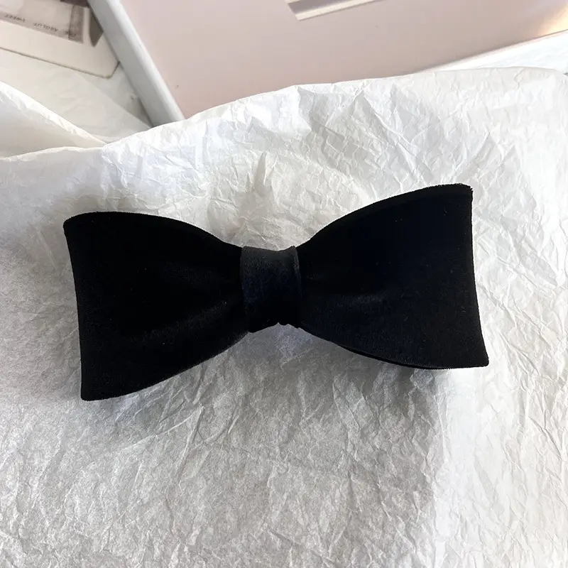 Black Silk Velvet Hairpin with Elegant Bow Design — feature 15
