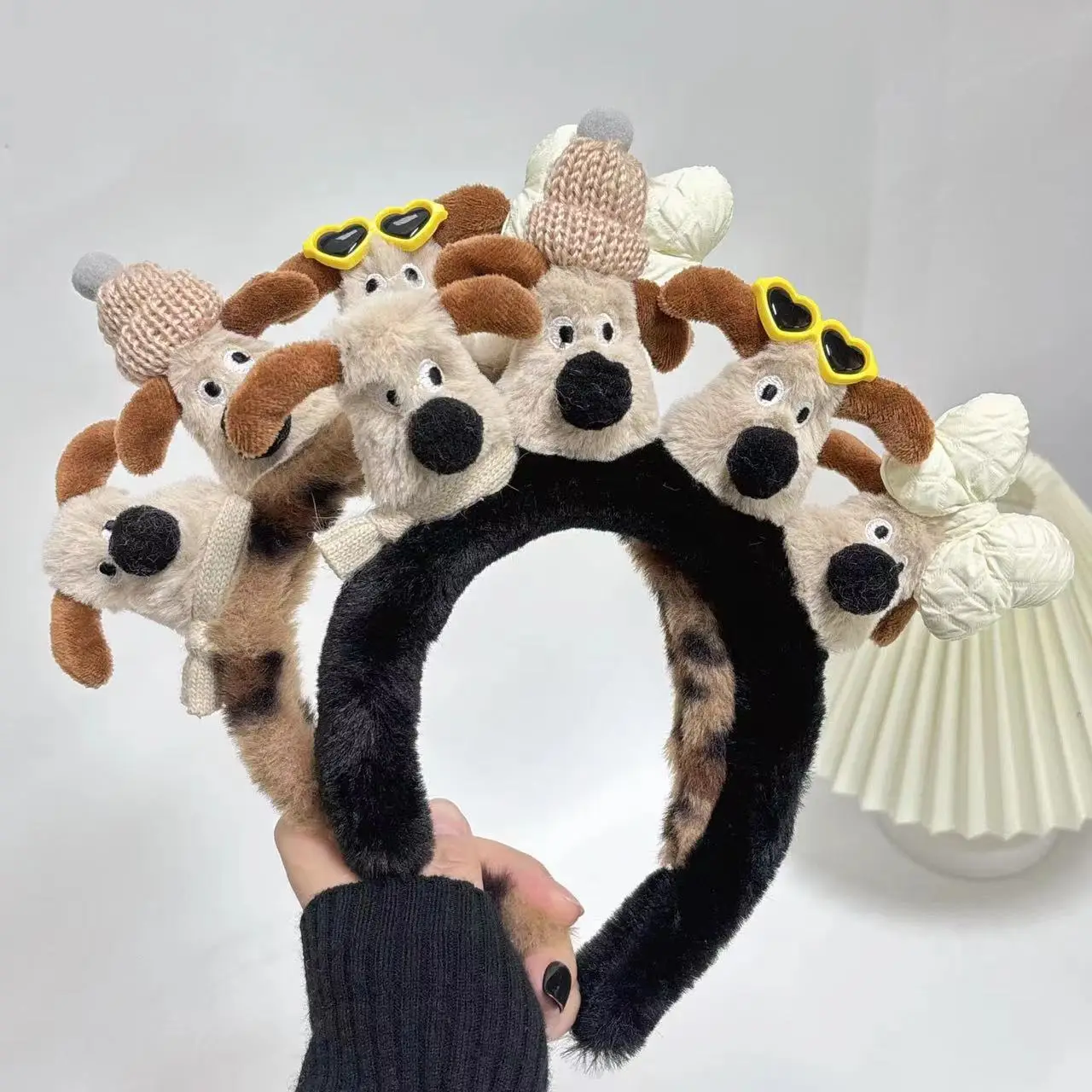 Plush Dog Headband with Heart Design Pink — feature 10