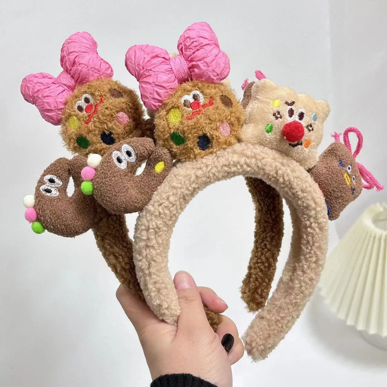 Plush Dog Headband with Heart Design Pink — feature 2