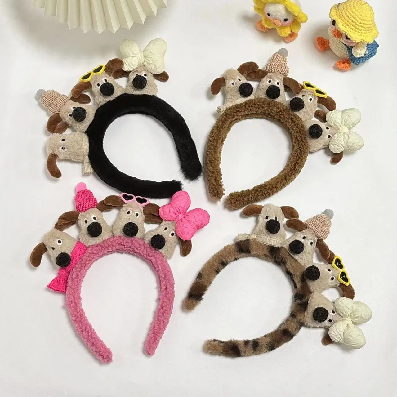 Plush Dog Headband with Heart Design Pink — feature 9