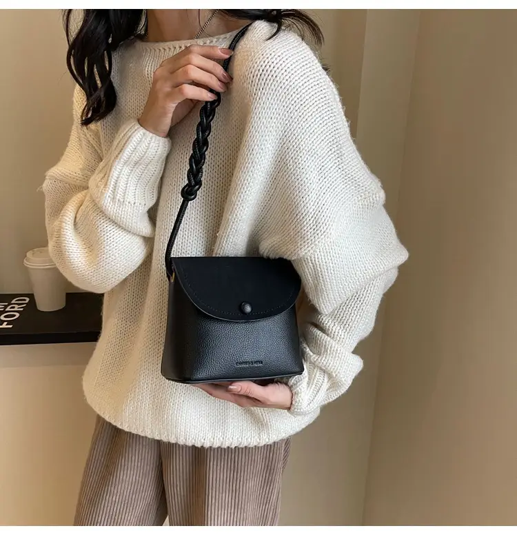 Women's Woven Leather Shoulder Bag Brown New 2024 — feature 25