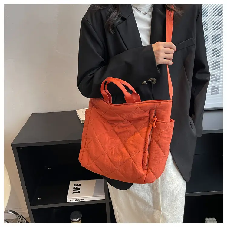 Women Quilted Shoulder Bag 2023 Black — feature 13
