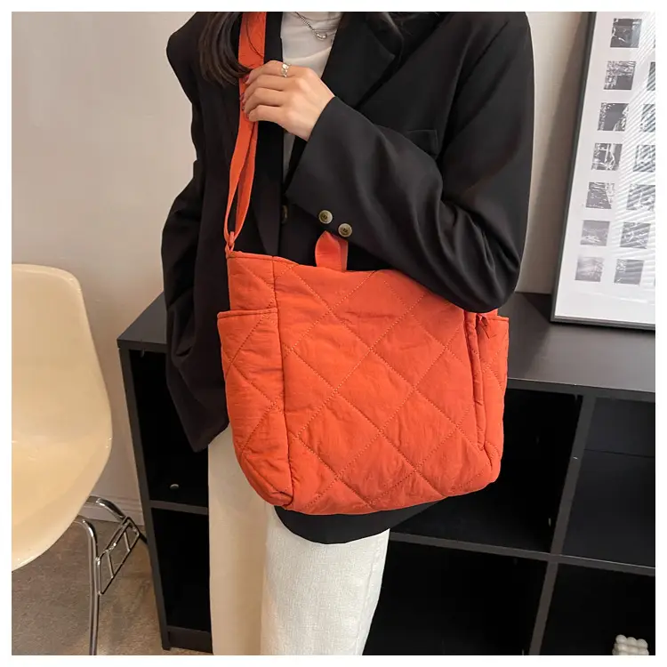 Women Quilted Shoulder Bag 2023 Black — feature 15