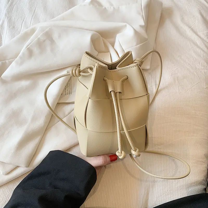 Green Drawstring Woven Mini Bag for Women - Image 7