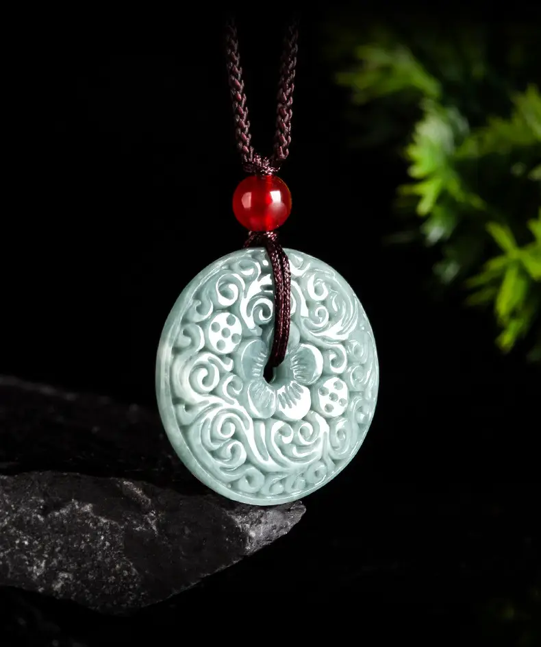 Jade Peace Buckle Pendant for Men Women Green Carved — feature 4